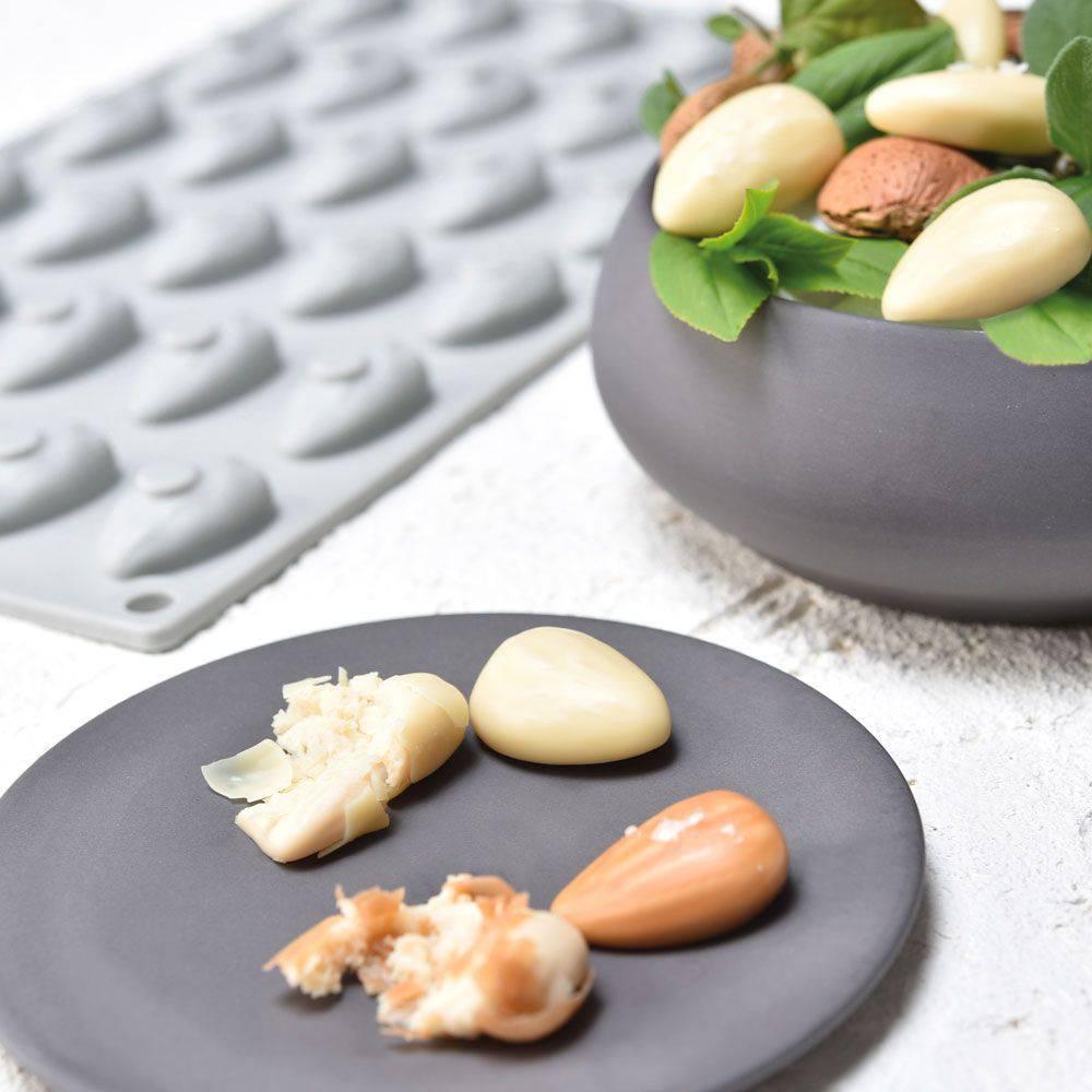 ALMOND SILICONE MOLD - Gourmand Collection - Zucchero Canada